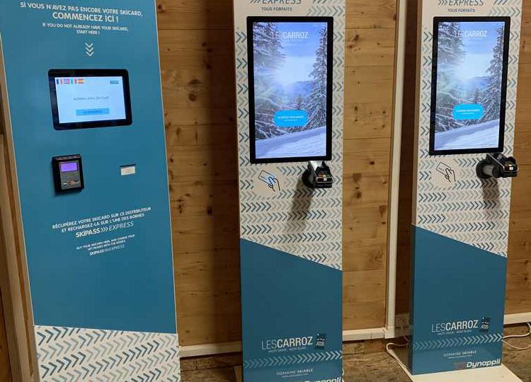 Automate-de-distribution-de-carte-aux-Carroz-d'Arraches